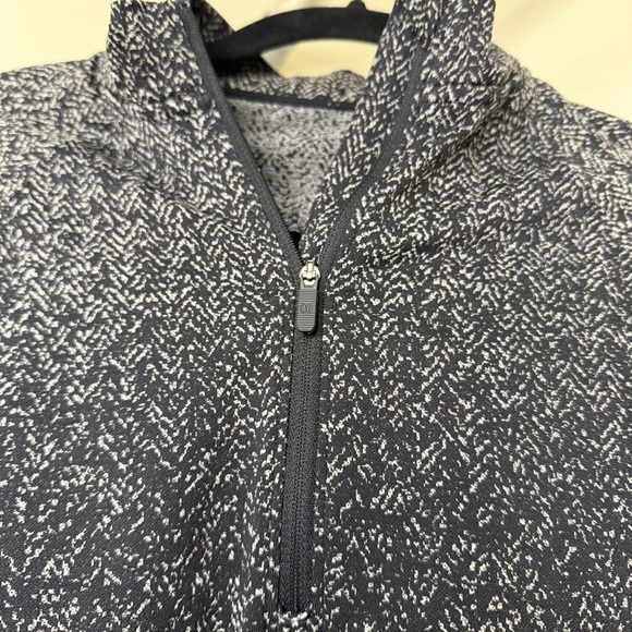Lululemon RestLess Cropped Half Zip – Herringbone Fade Black & White Long Sleeve - Picture 7 of 9